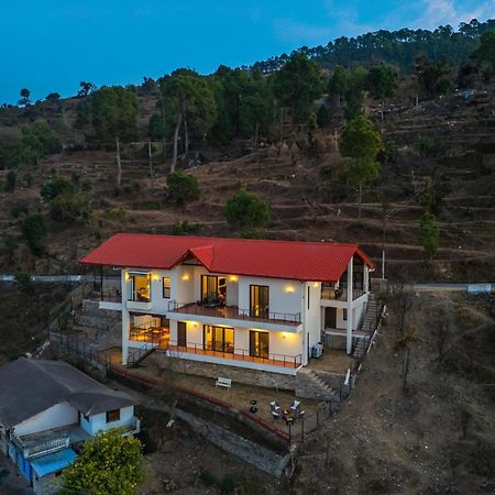 Stayvista At Amulyam Villa With Lawn & Bonfire Mukteshwar Exterior foto